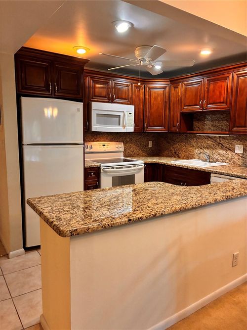 apt-329-255 S Cypress Rd, Pompano Beach, FL, 33060-7079 | Card Image
