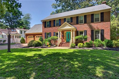 303 Parkway Dr, Newport News, VA, 23606-3729 | Card Image