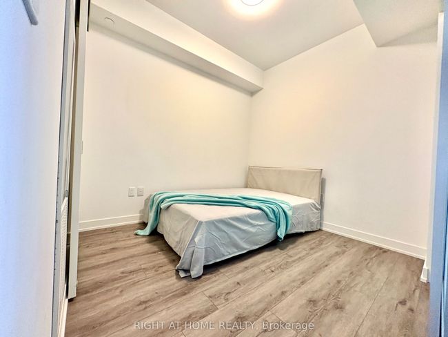 715 - 15 Queens Quay E, Condo with 2 bedrooms, 2 bathrooms and null parking in Toronto ON | Image 12