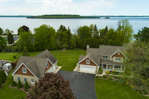 1453 Braemar Dr, Traverse City, MI, 49686 | Card Image