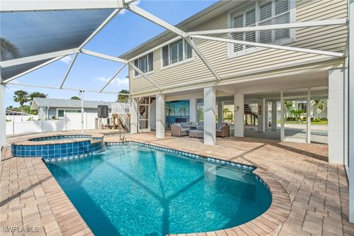 320 Madison Ct, FORT MYERS BEACH, FL, 33931-3642 | Card Image