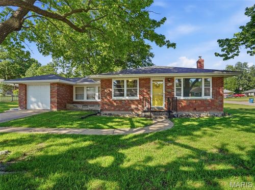 3631 Park Crest Drive, St Louis, MO, 63125 | Card Image