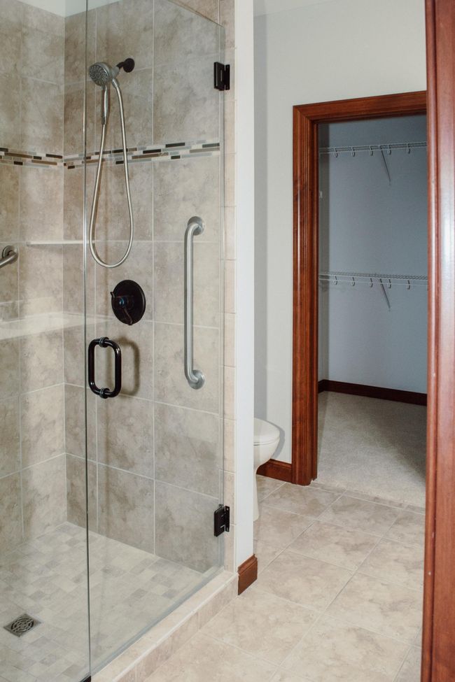 Primary suite shower | Image 13