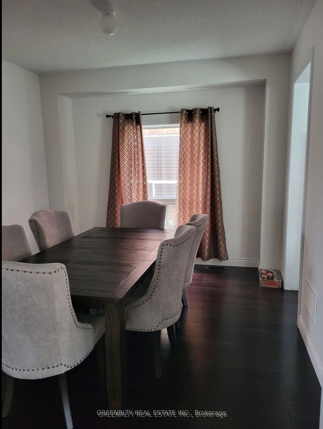 UPPER - 714 Halbert Dr, House other with 4 bedrooms, 3 bathrooms and 1 parking in Shelburne ON | Image 5