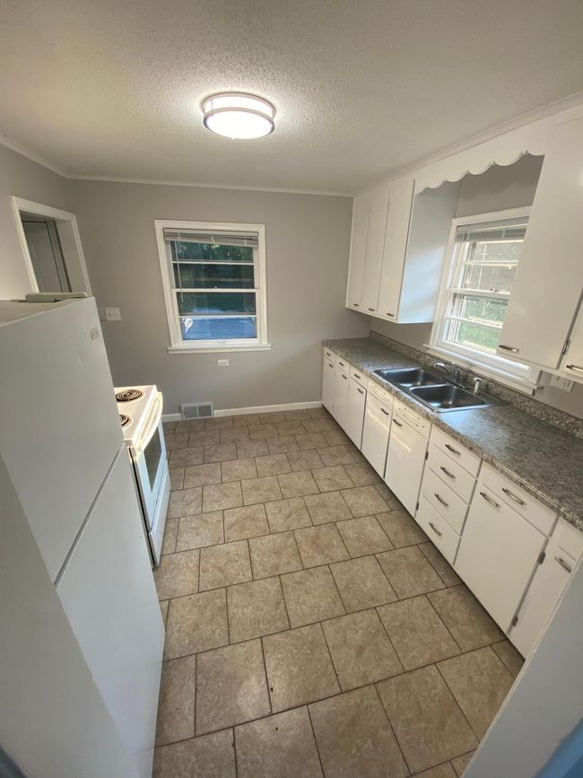 Kitchen 2 | Image 7