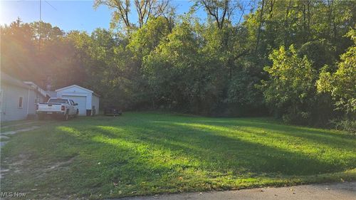 807 Locust St, Parkersburg, WV, 26101-6238 | Card Image