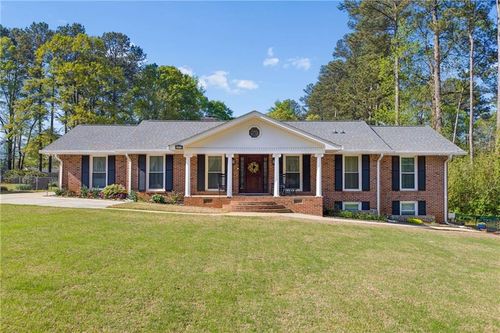 2410 Henderson Rd, Tucker, GA, 30084-3432 | Card Image