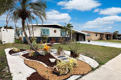 3641 Stokes Dr, Sarasota, FL, 34232-5743 | Card Image