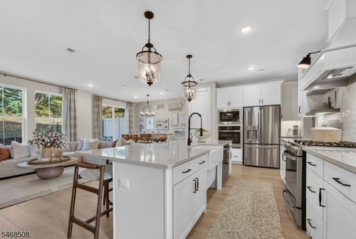 12 Court Ln, Wayne, NJ, 07470-7405 | Card Image