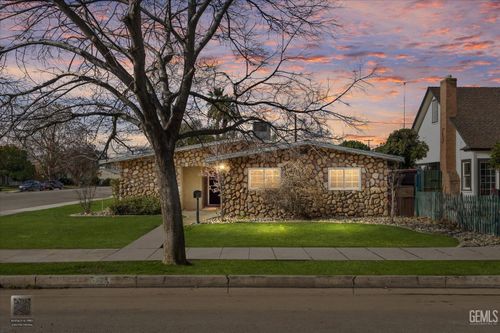 201 Oleander Ave, Bakersfield, CA, 93304-2740 | Card Image