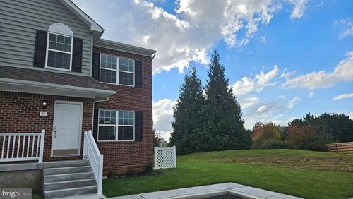 71 Cotswood Ct, SMYRNA, DE, 19977-1676 | Card Image