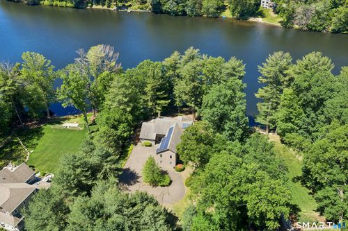 141 Canoe Brook Rd, Trumbull, CT, 06611-2209 | Card Image