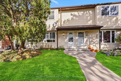 26 - 200 St Clair Blvd, Home with 3 bedrooms, 2 bathrooms and 1 parking in Corunna ON | Image 1