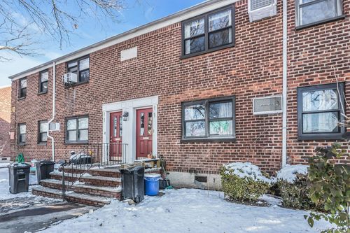 2-21 Utopia Pkwy, Whitestone, NY, 11357-4135 | Card Image