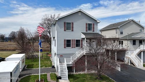 911 Harris Ave, Union Beach, NJ, 07735-3503 | Card Image