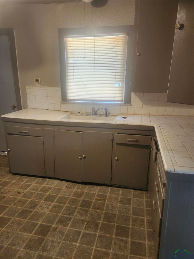 1803 Rosborough Springs Rd, House other with 2 bedrooms, 1 bathrooms and null parking in Marshall TX | Image 7