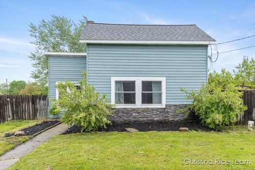 132 W Grand St, Pierson, MI, 49339-9451 | Card Image
