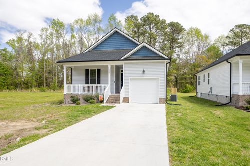 310 Yukon St, Kenly, NC, 27542-9152 | Card Image