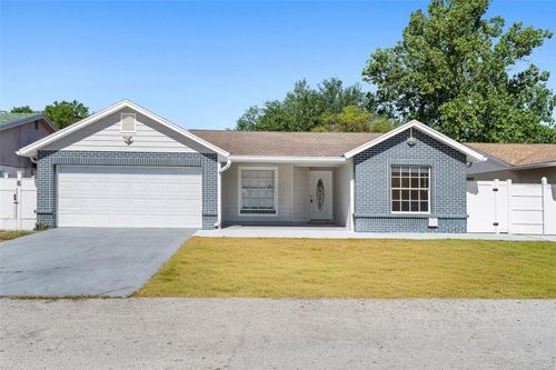 9507 Camden Hill Ct, TAMPA, FL, 33615-1979 | Card Image