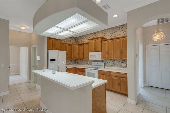 302 Ruby Lake Ln, House other with 3 bedrooms, 2 bathrooms and null parking in WINTER HAVEN FL | Image 13