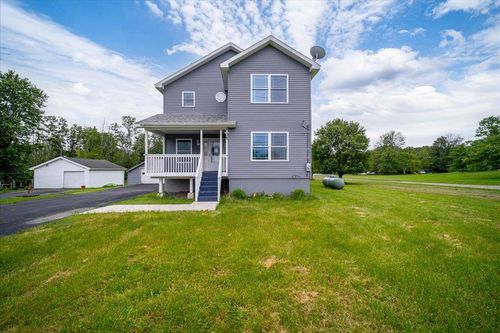 2017 Mt Hope Rd, Middletown, NY, 10940-7312 | Card Image