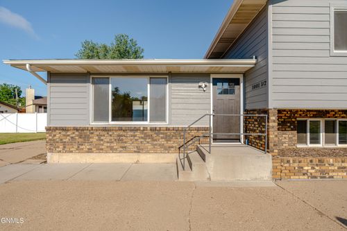 1001 1/2 Jefferson Avenue, Bismarck, ND, 58504 | Card Image