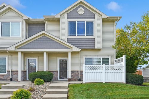 unit-30106-8601 Westown Pkwy, West Des Moines, IA, 50266-1678 | Card Image