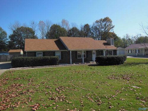 549 Wade Rd Se, Owens Cross Roads, AL, 35763-9133 | Card Image