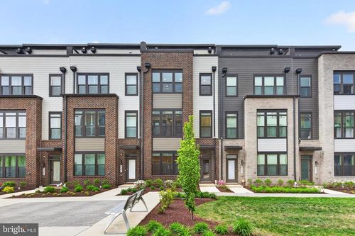 8279 Front Loop, ROCKVILLE, MD, 20855-2411 | Card Image