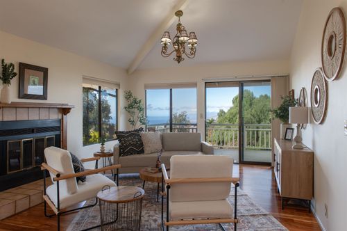 358 Holopuni Rd, Kula, HI, 96790-8328 | Card Image