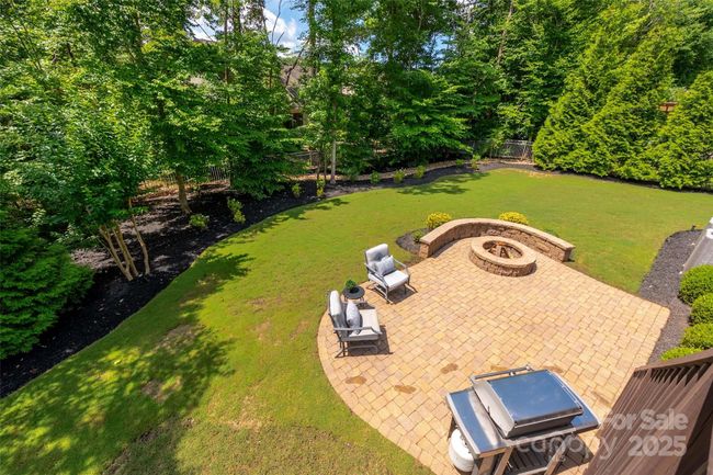 Beautiful trees keeps the rear yard private | Image 37