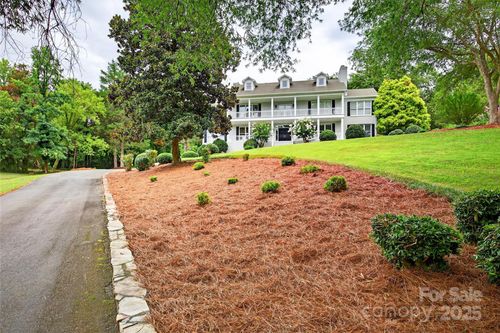 4141 Shattalon Dr, Winston-Salem, NC, 27106-3531 | Card Image