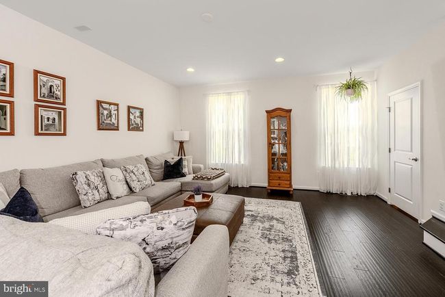 10793 Hinton Way, Townhouse with 3 bedrooms, 4 bathrooms and null parking in MANASSAS VA | Image 17