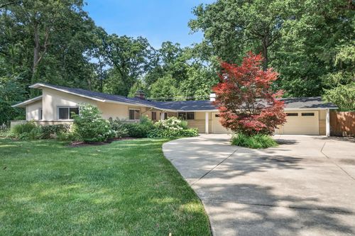 54 Oakwood Ln, Lincolnshire, IL, 60069-3136 | Card Image