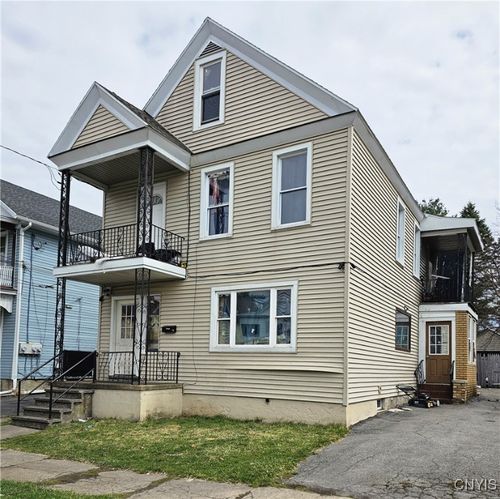 515 Nichols St, Utica, NY, 13501-1895 | Card Image