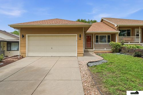 3321 Mickaela Ln, Lincoln, NE, 68521-4629 | Card Image