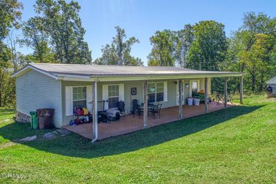 334 Cobb Road, House other with 3 bedrooms, 2 bathrooms and null parking in Surgoinsville TN | Image 3