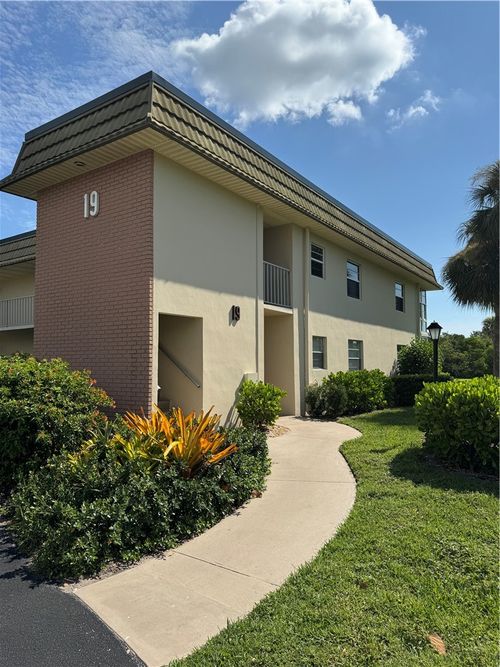 201-19 Vista Gardens Trl, Vero Beach, FL, 32962-1788 | Card Image
