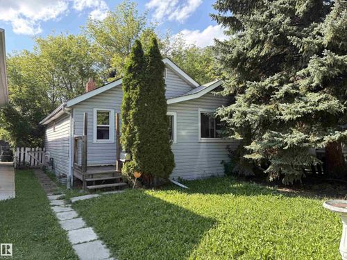12044 64 St Nw, Edmonton, AB, T5W4J6 | Card Image