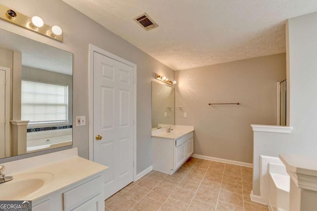 2355 Glen Chase Ln, House other with 3 bedrooms, 3 bathrooms and 4 parking in Lawrenceville GA | Image 46