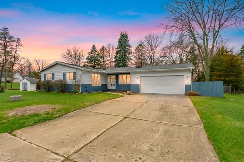 159 Kings Ln, Battle Creek, MI, 49014-7832 | Card Image