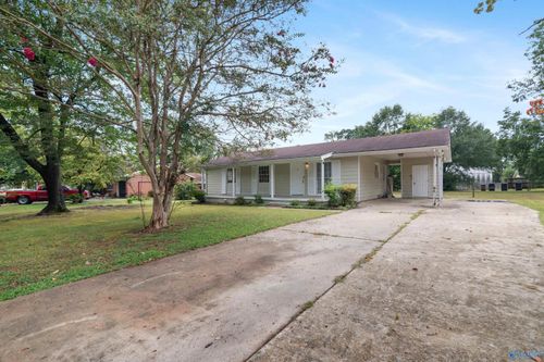 313 Robinson St Sw, Decatur, AL, 35601-6425 | Card Image