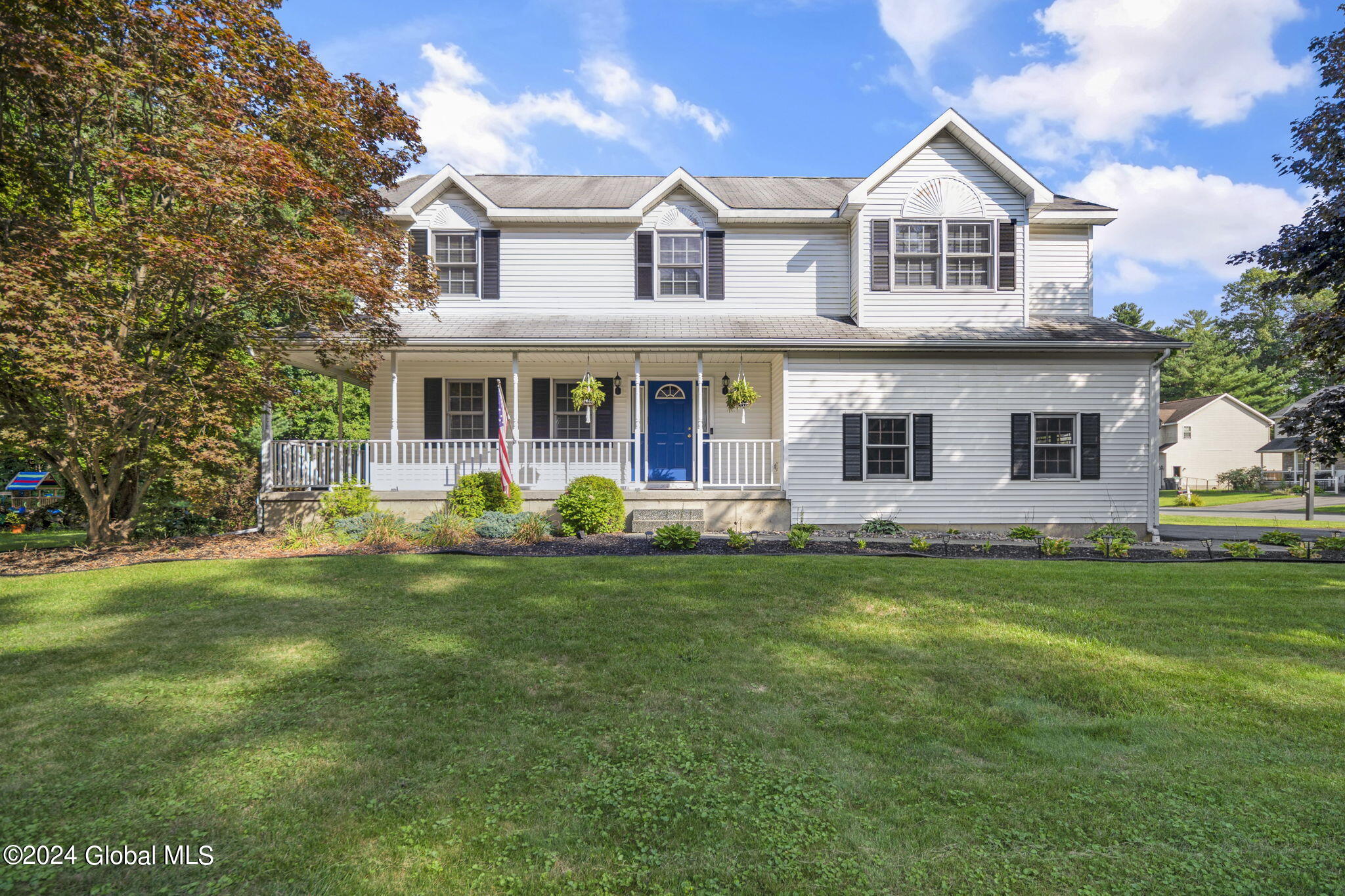Dussault Dr, Latham, NY 12110