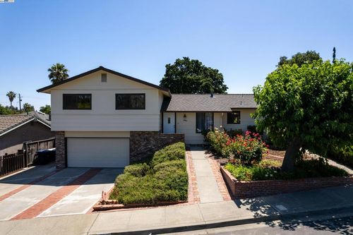 332 Mavis Dr, Pleasanton, CA, 94566-6808 | Card Image