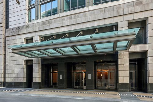 2409-130 N Garland Ct, Chicago, IL, 60602-4784 | Card Image