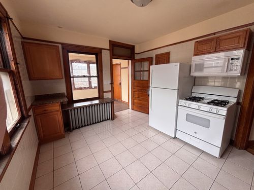 2-3354 S Lituanica Ave, Chicago, IL, 60608-6744 | Card Image