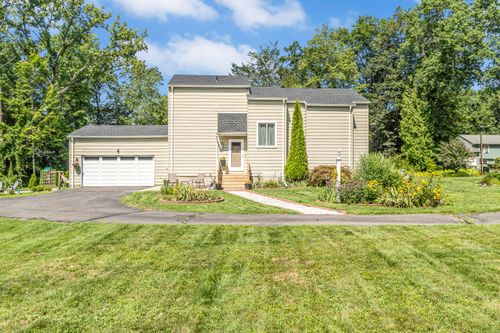 29 Ravine Rd, Windsor, CT, 06095-2248 | Card Image