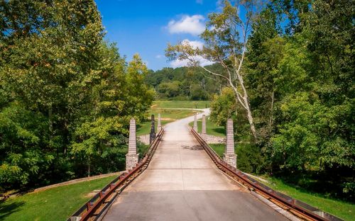 1754 Oakbrook Trl, Ooltewah, TN, 37363-2230 | Card Image
