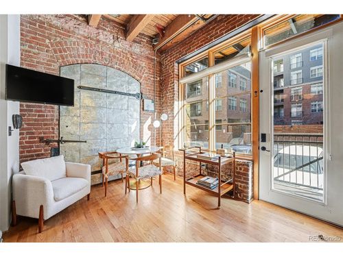 unit-103-2960 Inca St, Denver, CO, 80202-1102 | Card Image