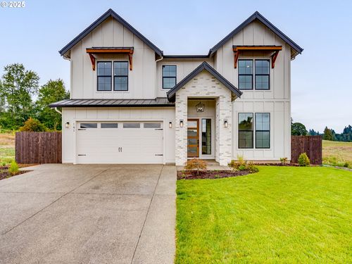 141 E 24th Ave, La Center, WA, 98629-2425 | Card Image